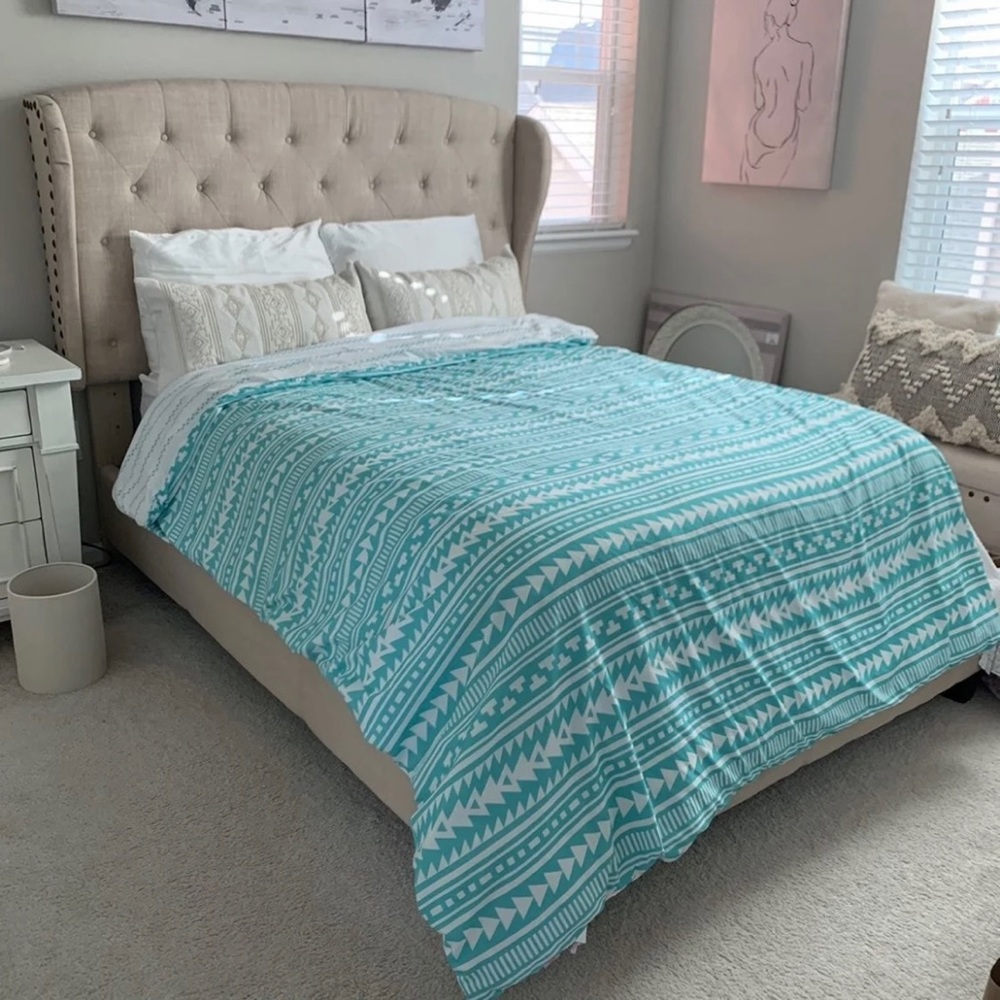 Geometric Printed Comforter